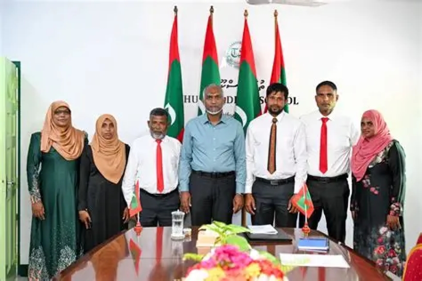 ތުޅަދޫ ކައުންސިލަށް އެއްބާރުލެއްވުން ދިނުމަށް މަލަ ގެ  ޕޮލް އަށް ވޯޓު ދެއްވަވާ