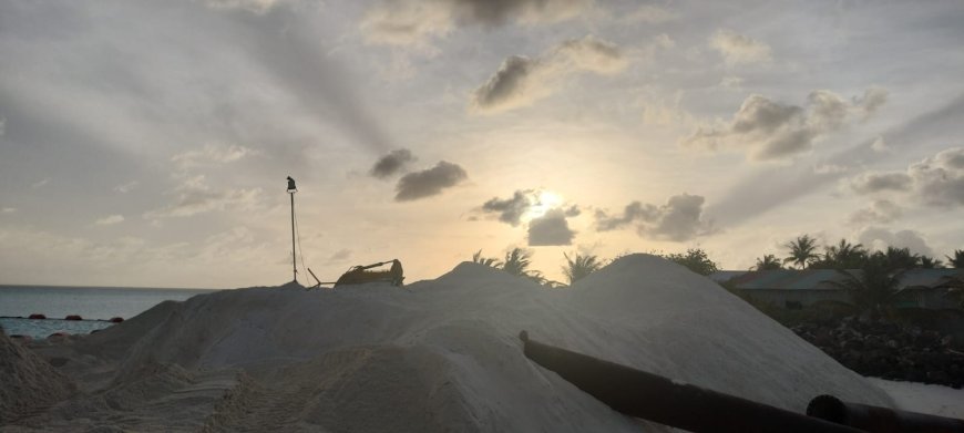 ތުޅާދޫ ގެ ބިން ސަތުވަންނަ ހެކްޓަރަށް ފައްސި ވަމުންދާއިރު ......