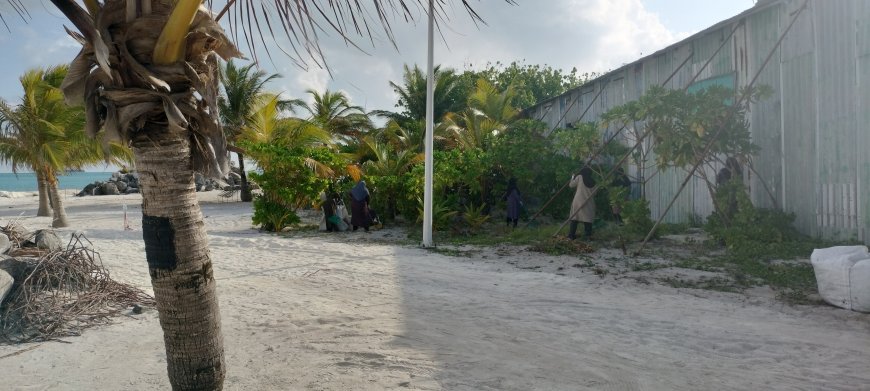 ތުޅާދޫ ގެ އިޖްތިމމާޢީ ސަރަޙައްދު ސާފުކުރައްވާ މުޥައްޒިފުންނަށް ހެޔޮބަދަލެއް އަންނާނެ - ރައީސް